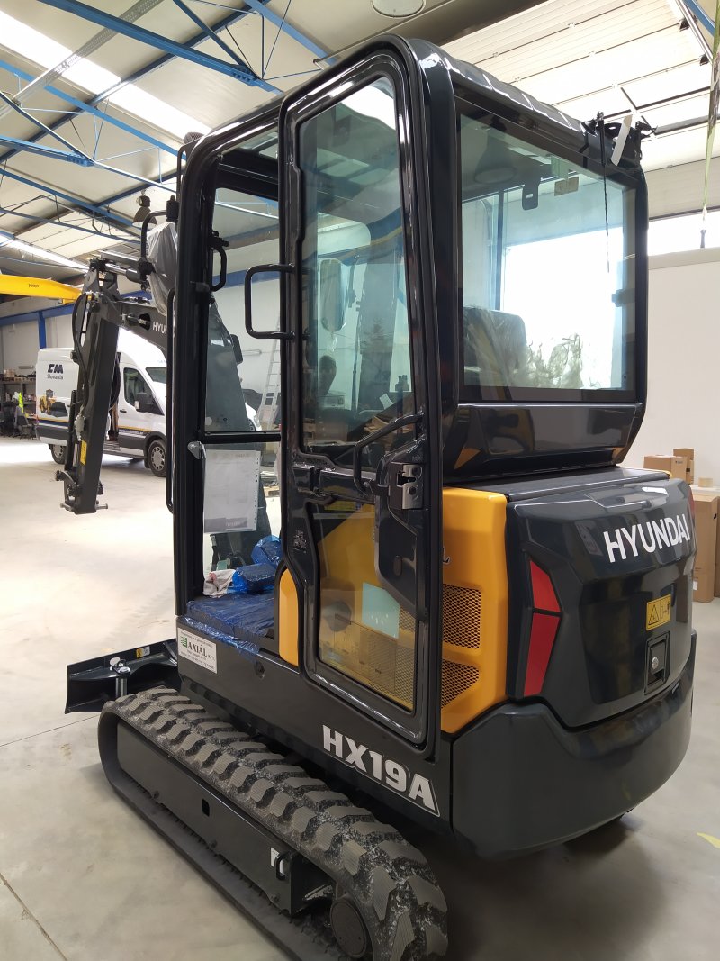 Hyundai HX19A*33157