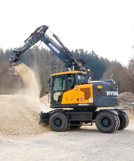 HW170A CR Wheeled Excavator 2