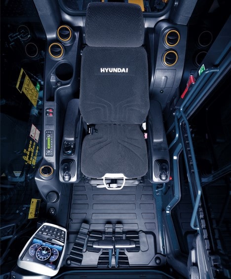 HX140AL-cabin-interior
