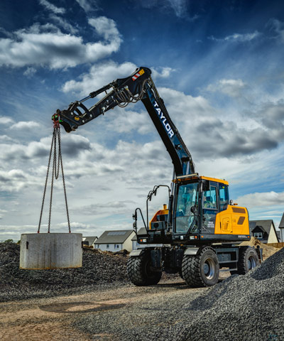 hw150acr-wheeled-excavator-construction-site